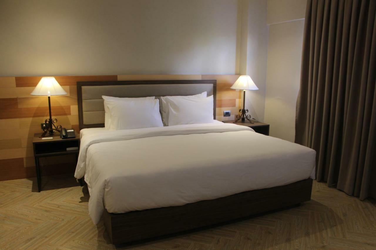 Acacia Hotel Bacolod Eksteriør billede
